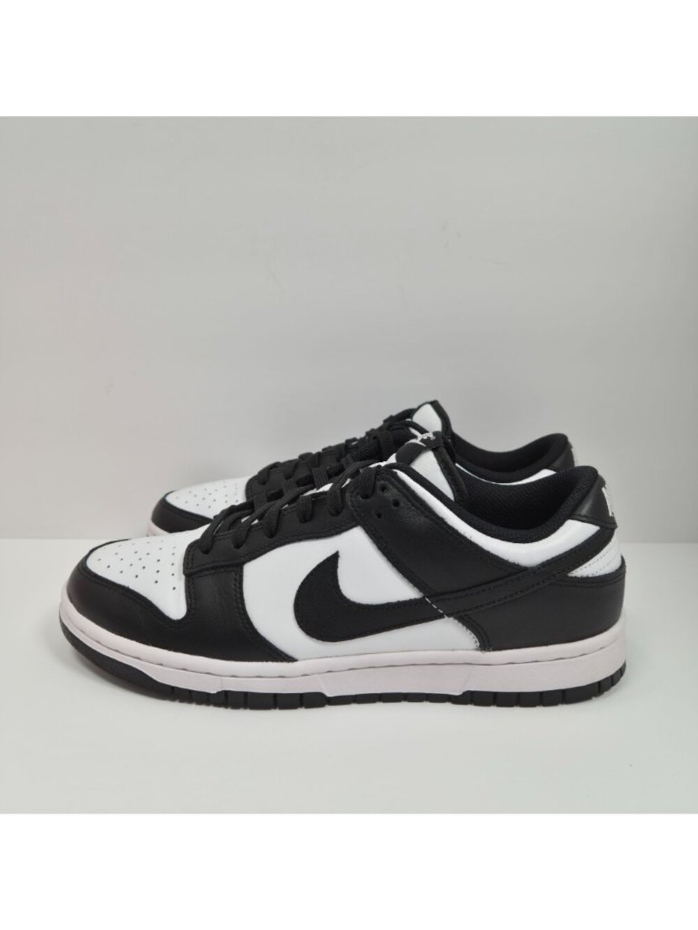 Nike Dunk Low Retro Women's Black White Panda Sneakers DD1503-101 US Size 10 - Picture 2 of 8